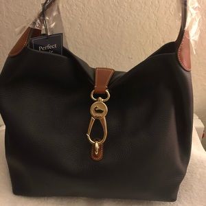 Dooney & Bourke logo lock shoulder bag